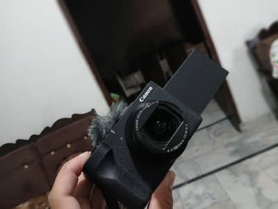 Canon PowerShot V1 Digital Camera | 128GB Card