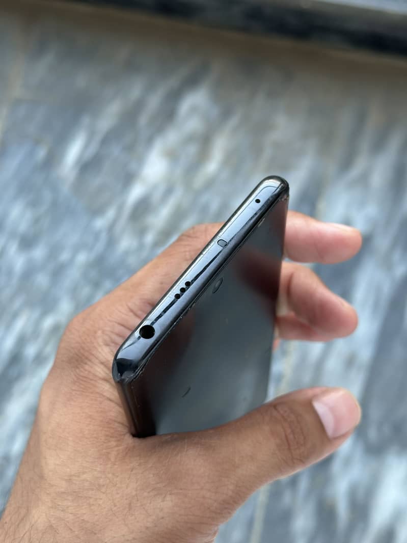 Xiaomi Redmi Note 14 Pro 1