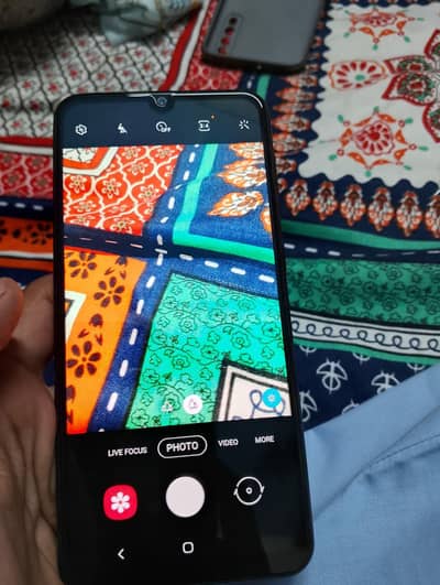 Samsung Mobile A50 4/64* urgent sale exchange available