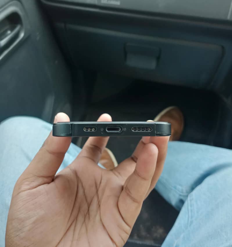 Apple iPhone 14 5