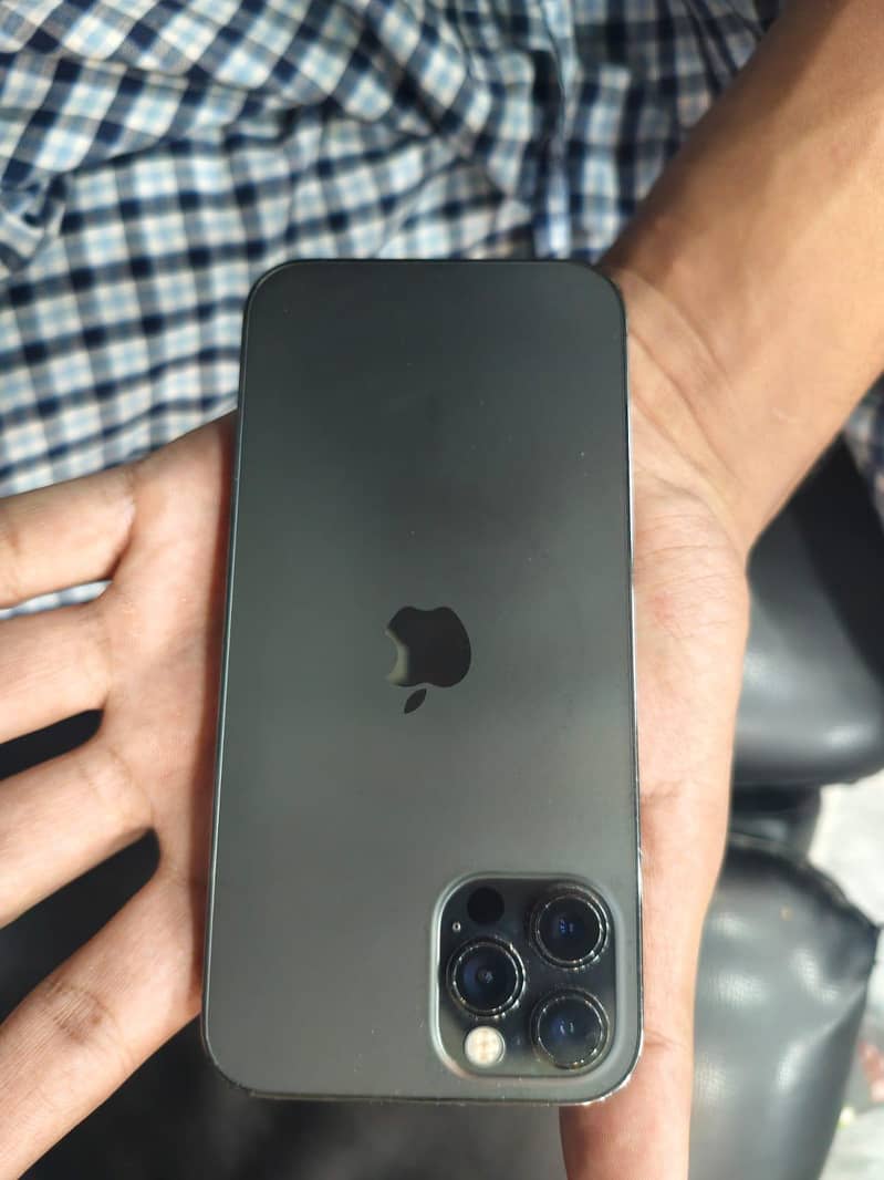 Apple iPhone 12 Pro 4