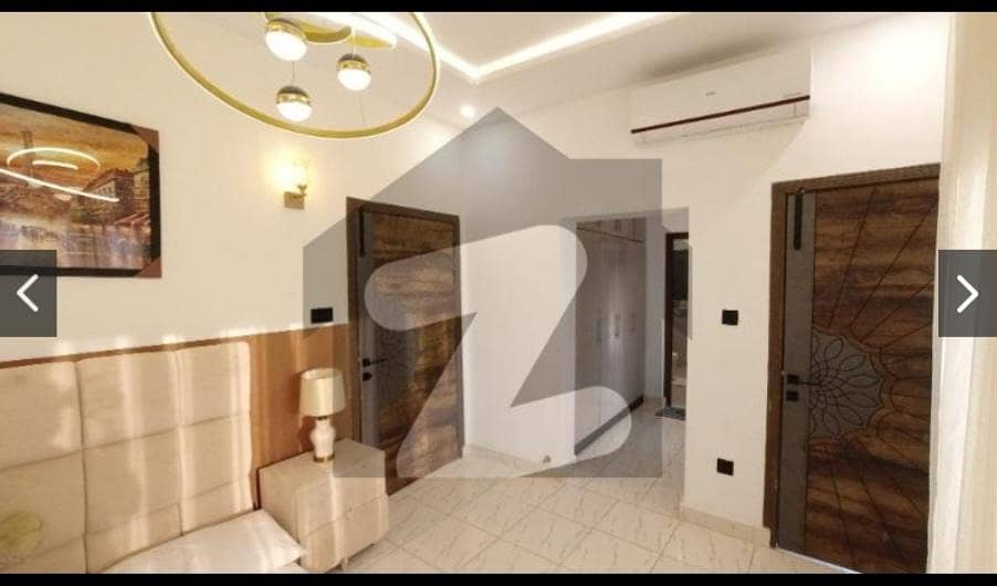 corner house 14
