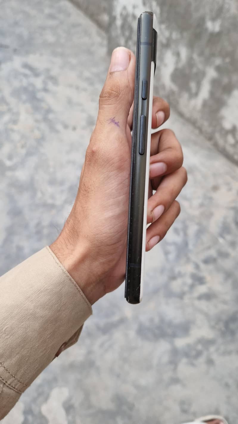 Google Pixel 6a 3