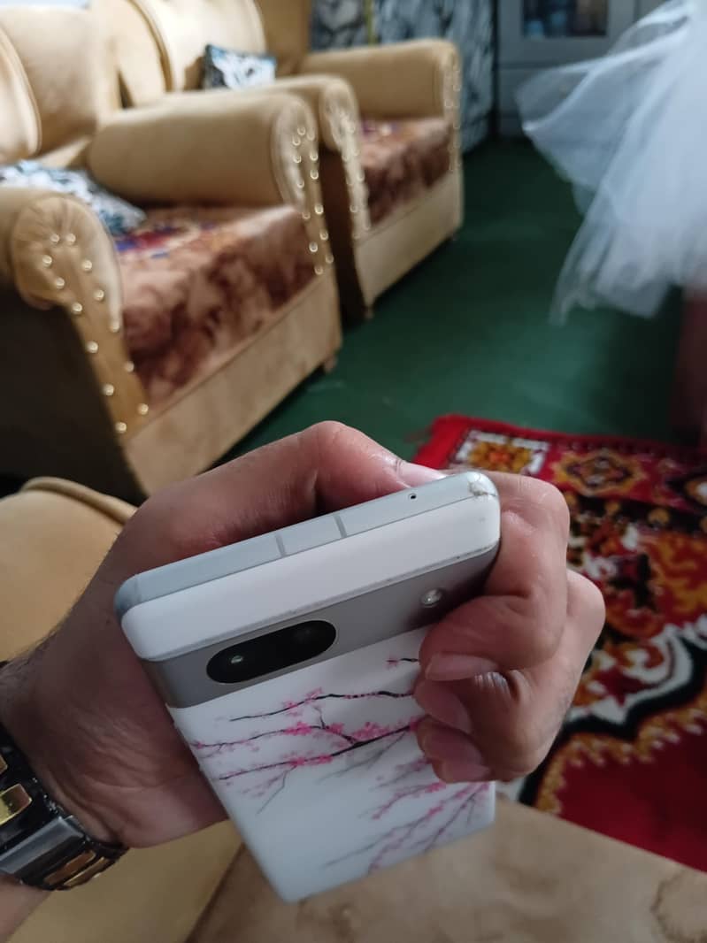 Google Pixel 7a 5