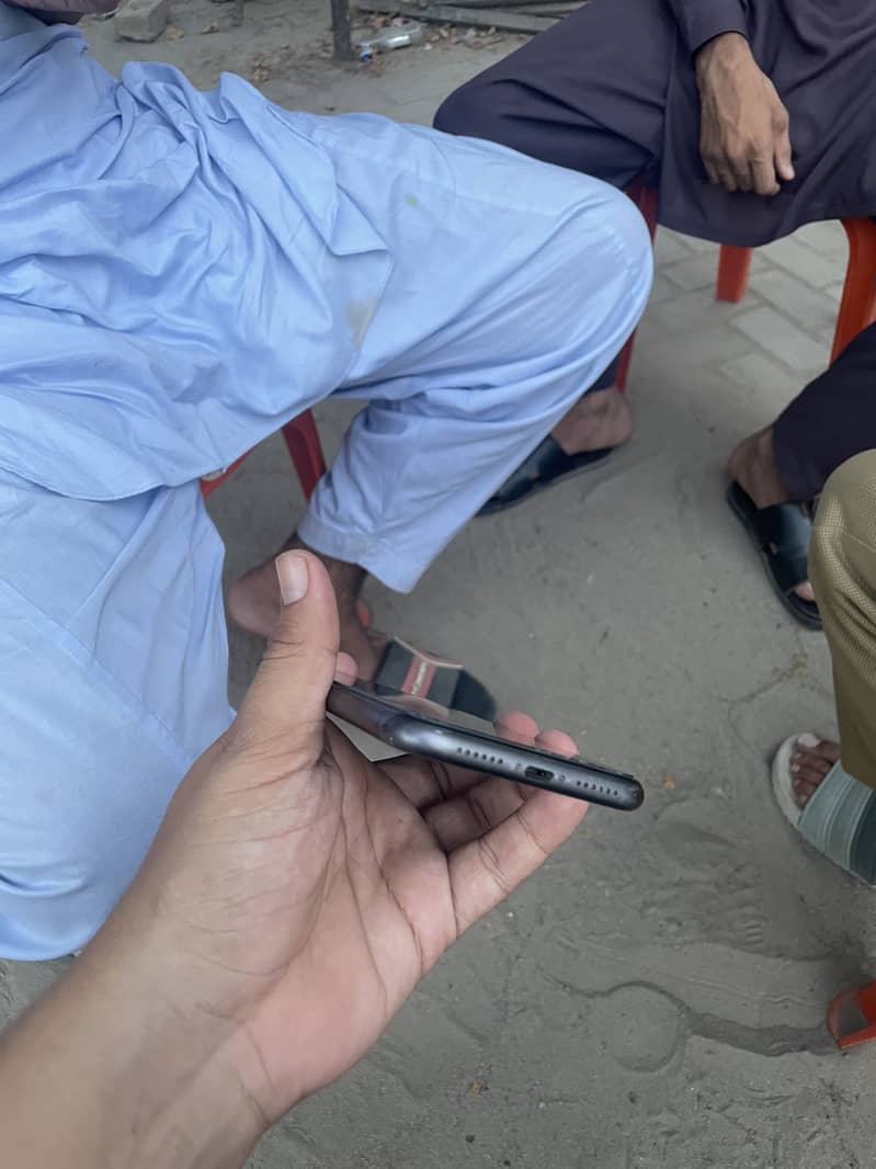 Apple iPhone 11 2