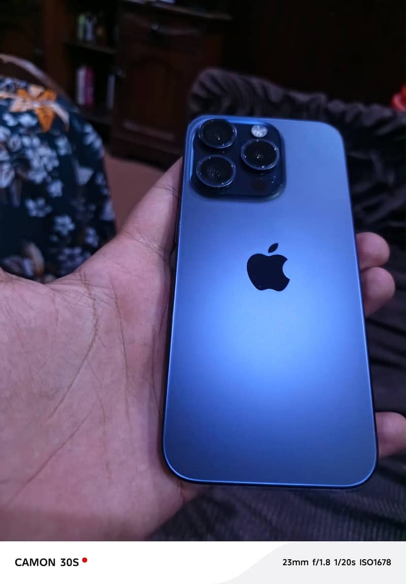 Apple iPhone 15 Pro 3