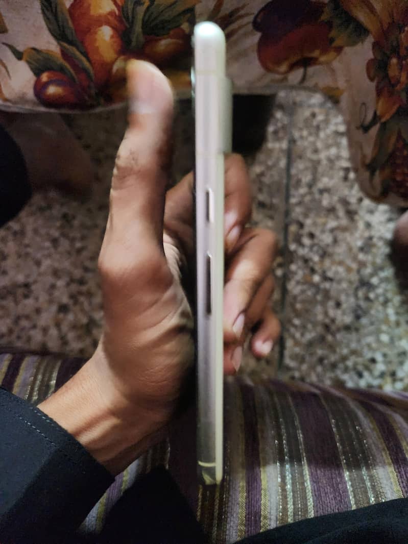 Google Pixel 7 3