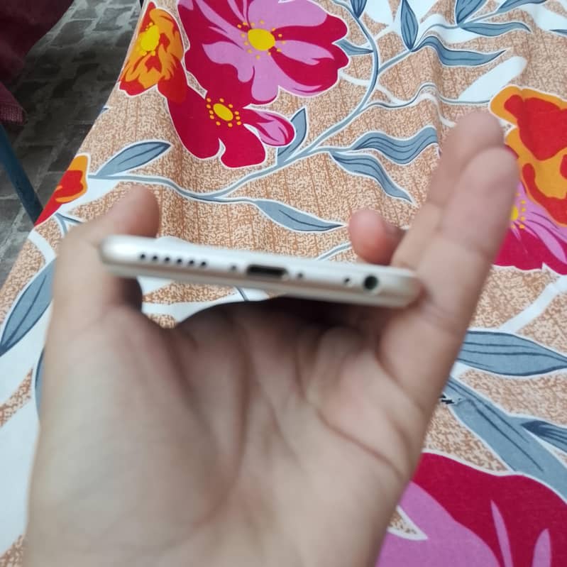 Apple iPhone 6 2