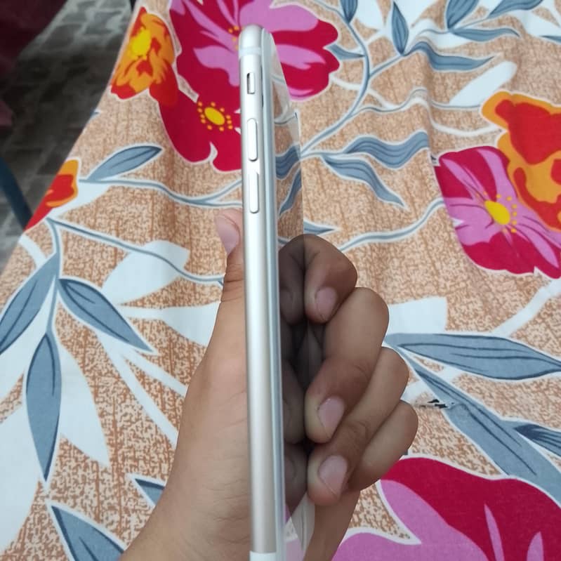 Apple iPhone 6 4