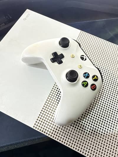 Xbox One S with Offline games