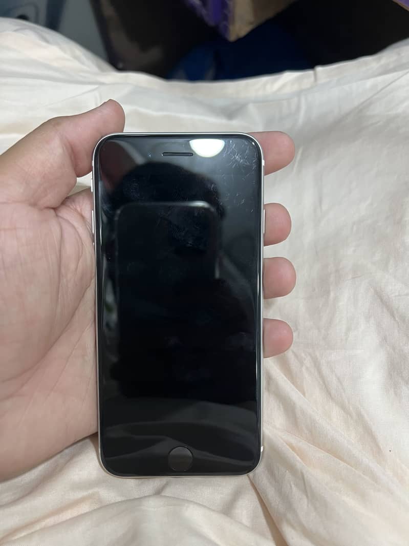 iPhone SE2020 1