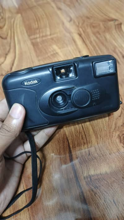 Kodak KB10 35mm Film Camera – Mint Condition – Fully Working