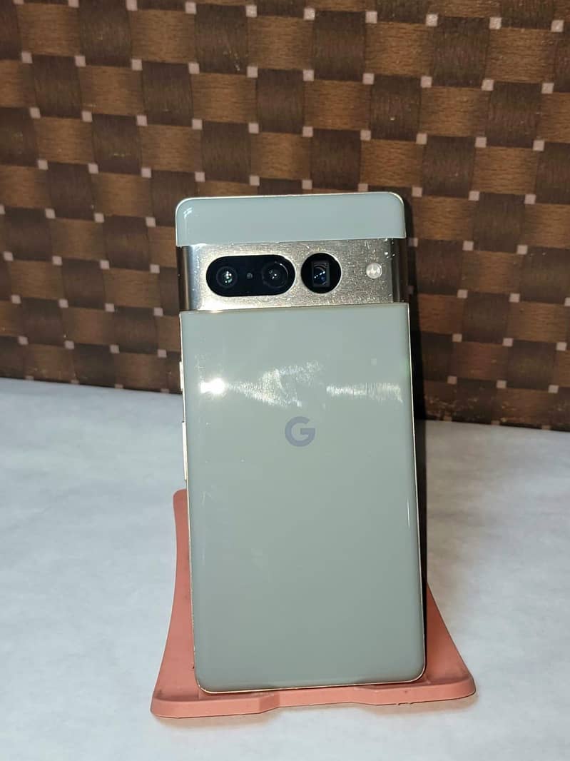 Google Pixel 7 Pro 8