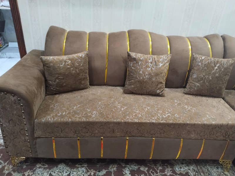 Brown shade sofa set 2