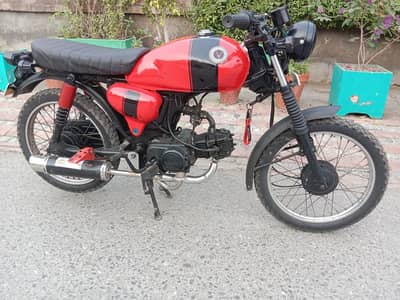 Custom Cafe Racer Style 70cc – Fully Modified & Eye-Catching Look
