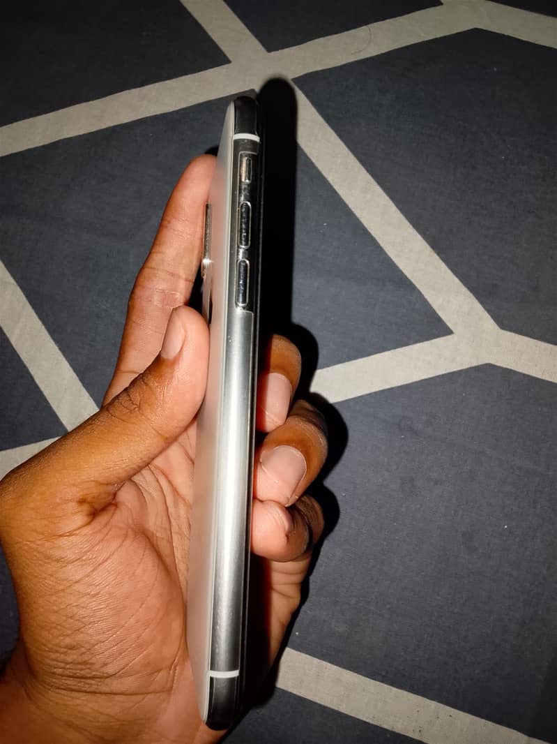 Apple iPhone X 1