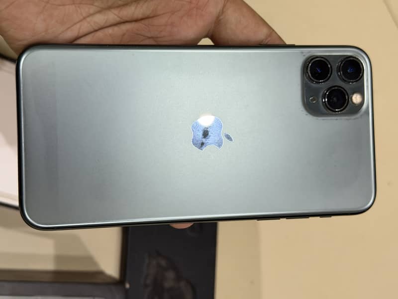 Apple iPhone 11 Pro Max 6