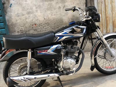Honda 125 Full new 0/3/2/3/9/9/4/2/1/8/0