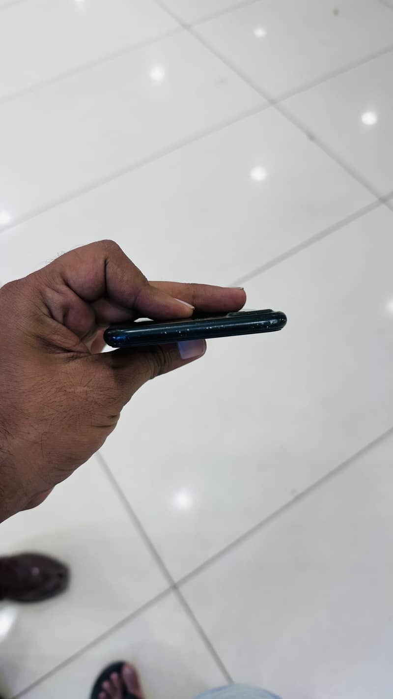 Apple iPhone 7 Plus 2