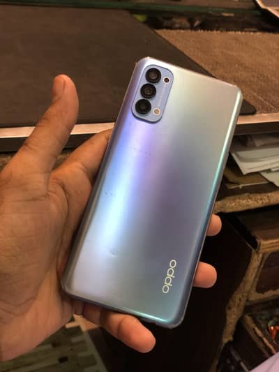 OPPO Reno4