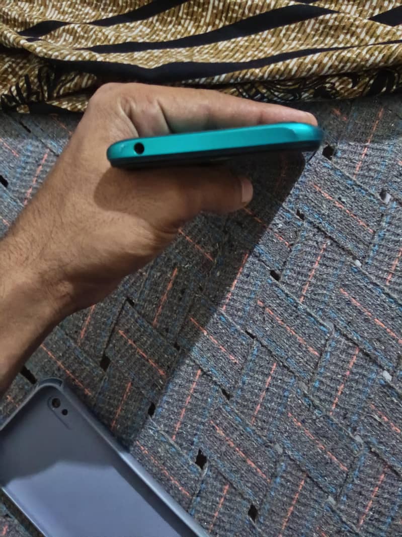 Xiaomi Redmi 9A 4
