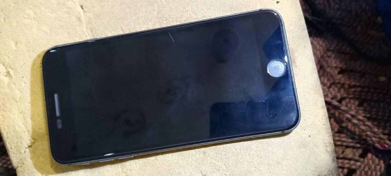 Apple iPhone 8 Plus 2