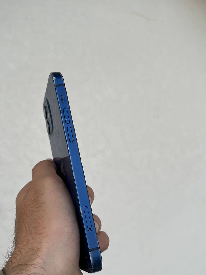Apple iPhone 12 2