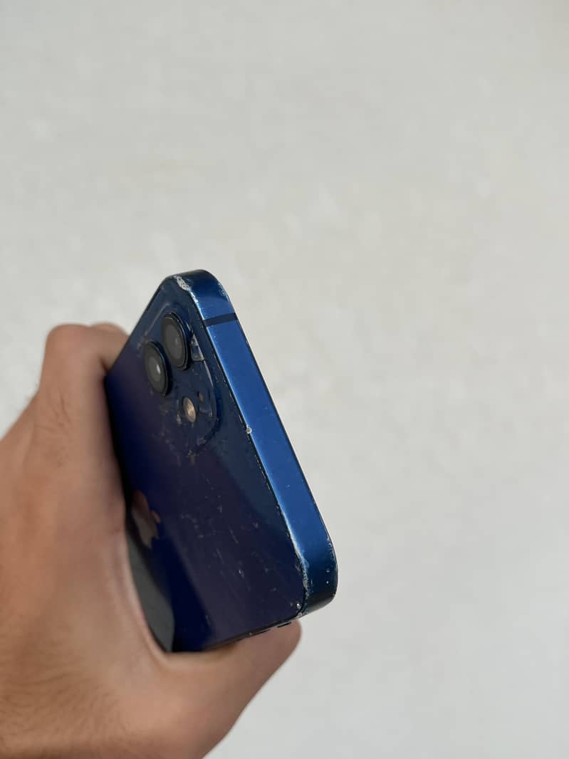Apple iPhone 12 3