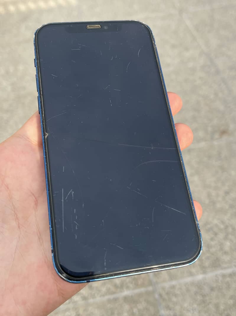 Apple iPhone 12 6