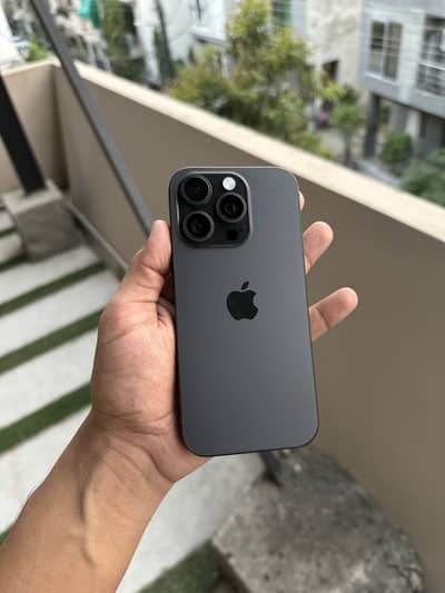 Iphone 16 pro 256gb factory unlock 100 health
