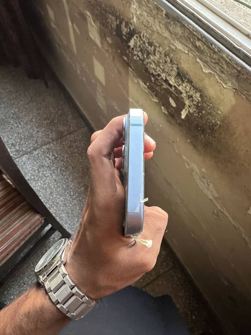 Apple iPhone 14 6