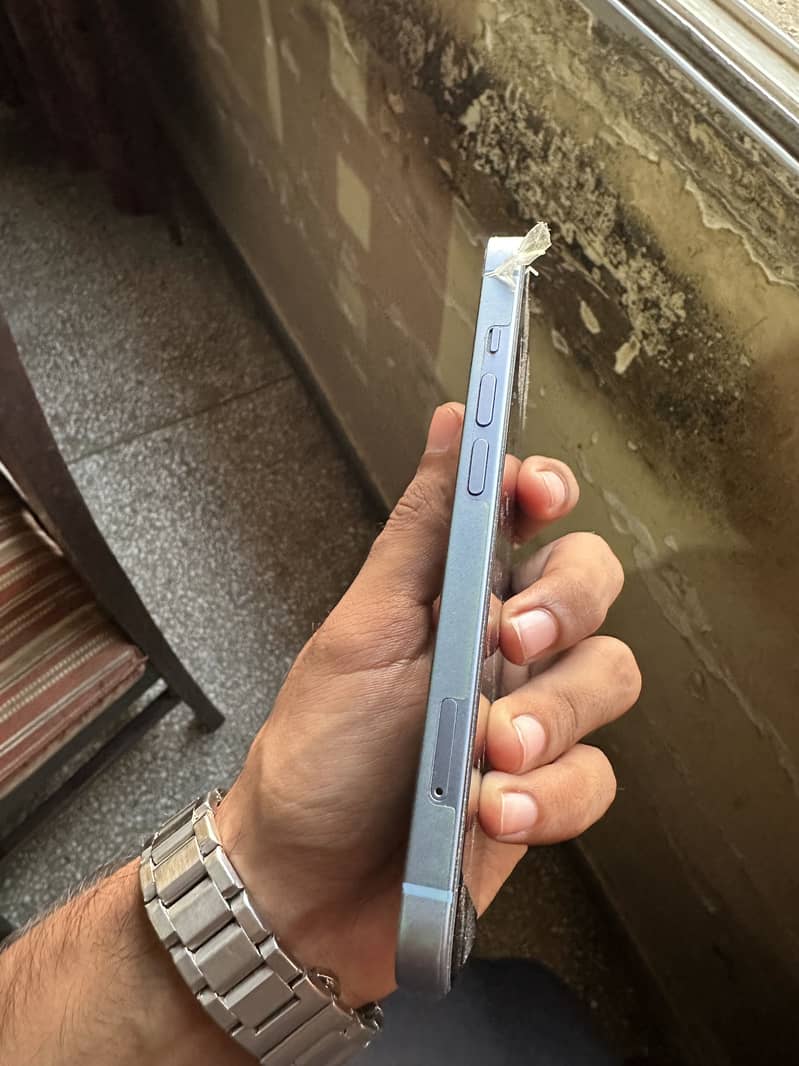 Apple iPhone 14 14