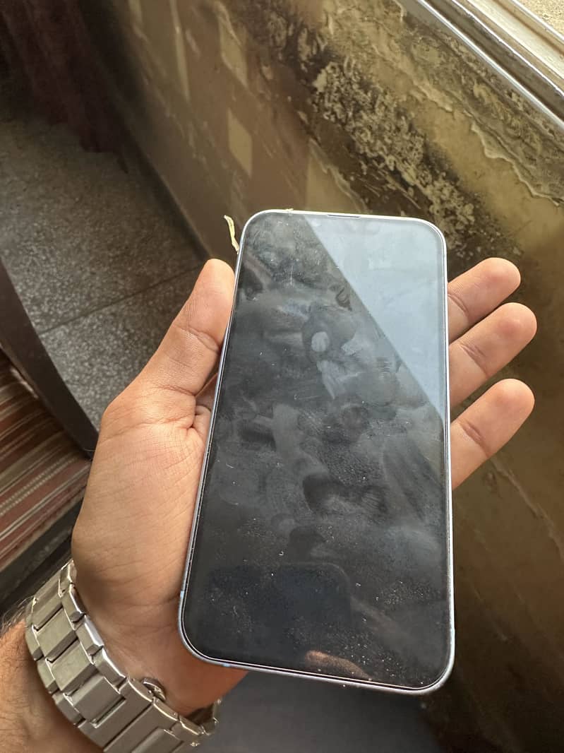 Apple iPhone 14 17