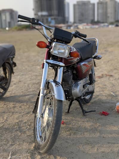 Honda cg 125 maroon metallic color (2019