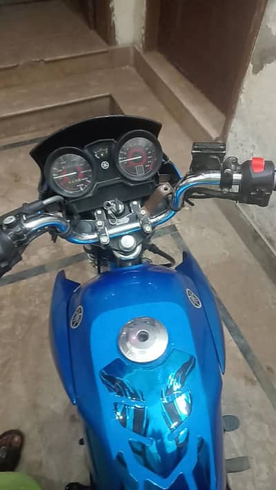 YBR 125 japansese 2015 model 0335-6577-941