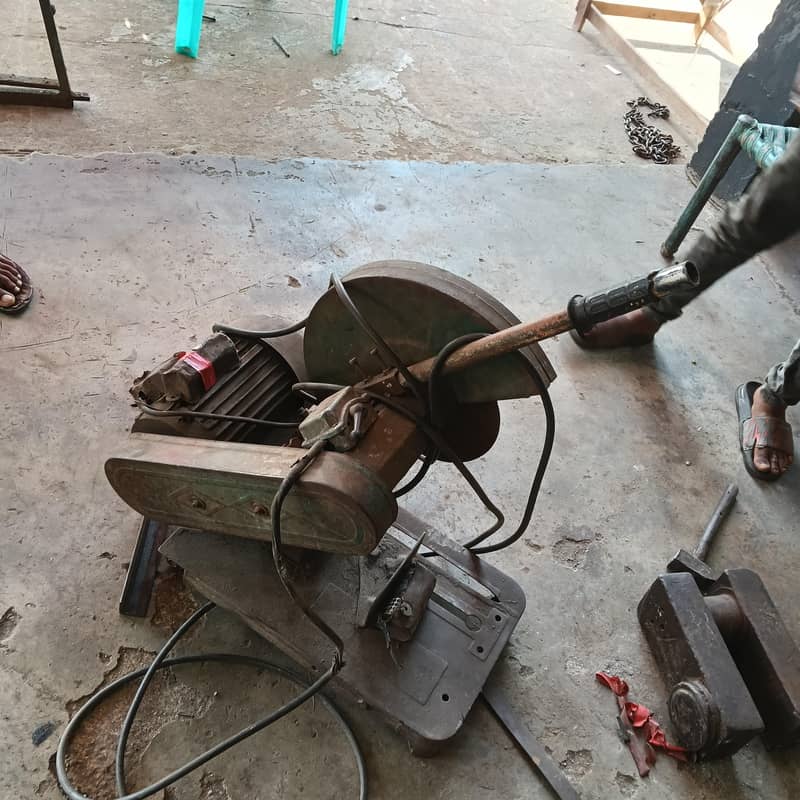 welding hand cater 1
