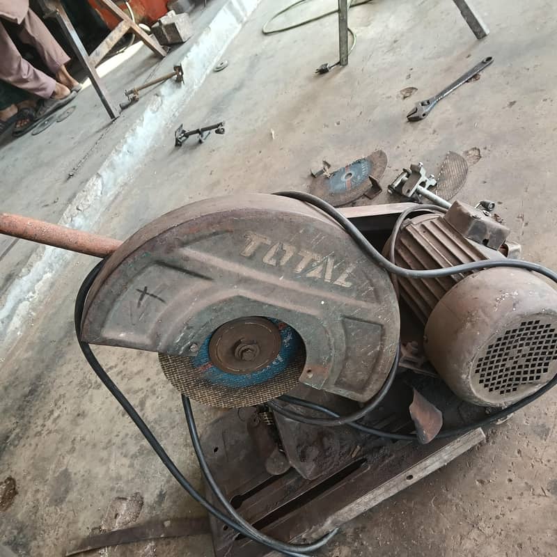 welding hand cater 3