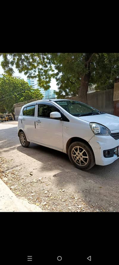 Daihatsu Mira 2012