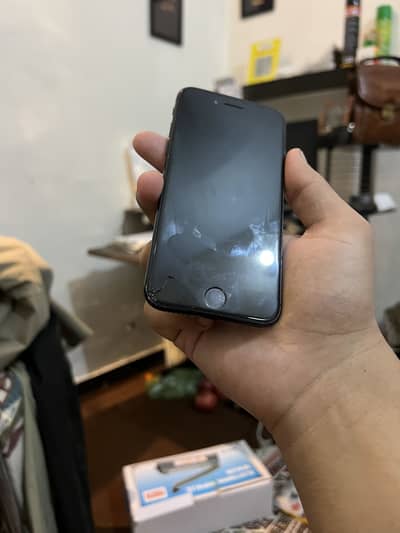 Apple iPhone SE