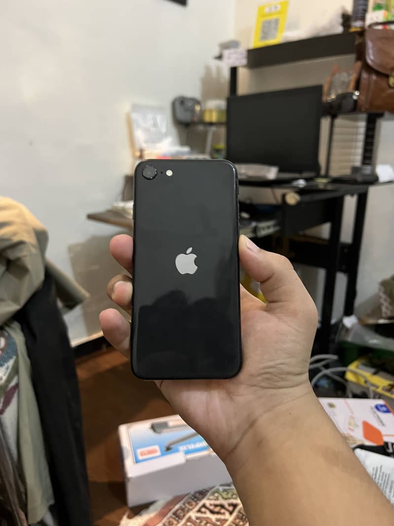 Apple iPhone SE 4