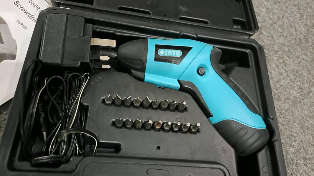 screwdriver chargeable 4