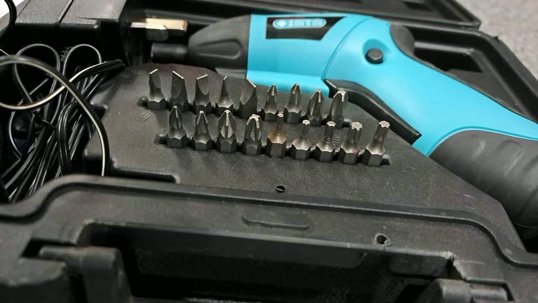 screwdriver chargeable 6