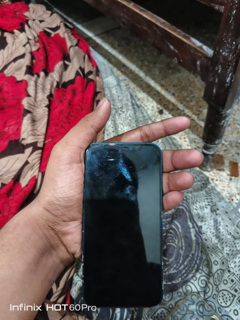 Apple iPhone 12 1