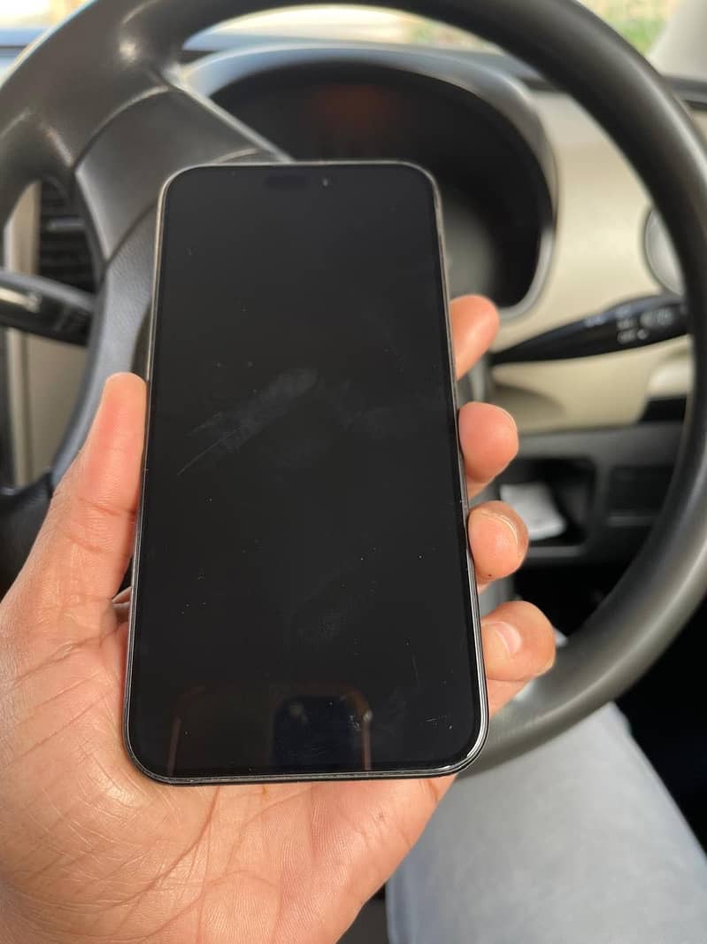 Apple iPhone 15 Pro Max 4