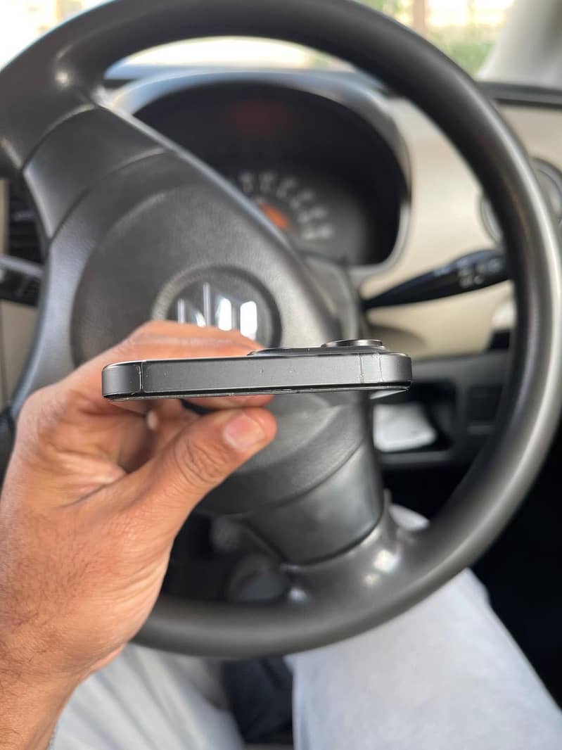 Apple iPhone 15 Pro Max 5