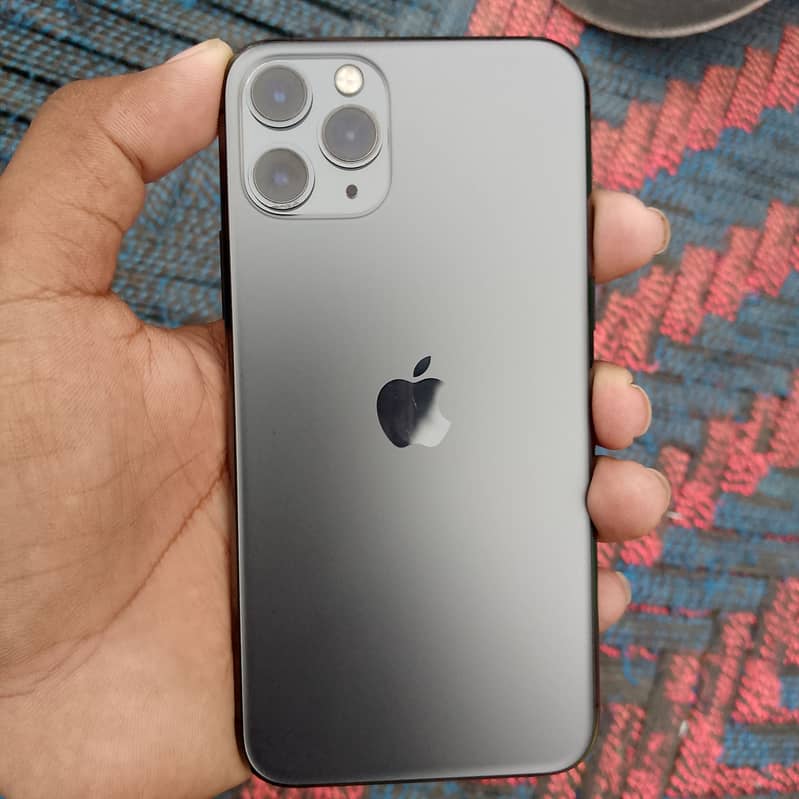 Apple iPhone 11 Pro 2