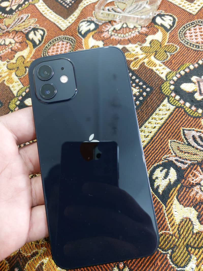 Apple iPhone 12 3