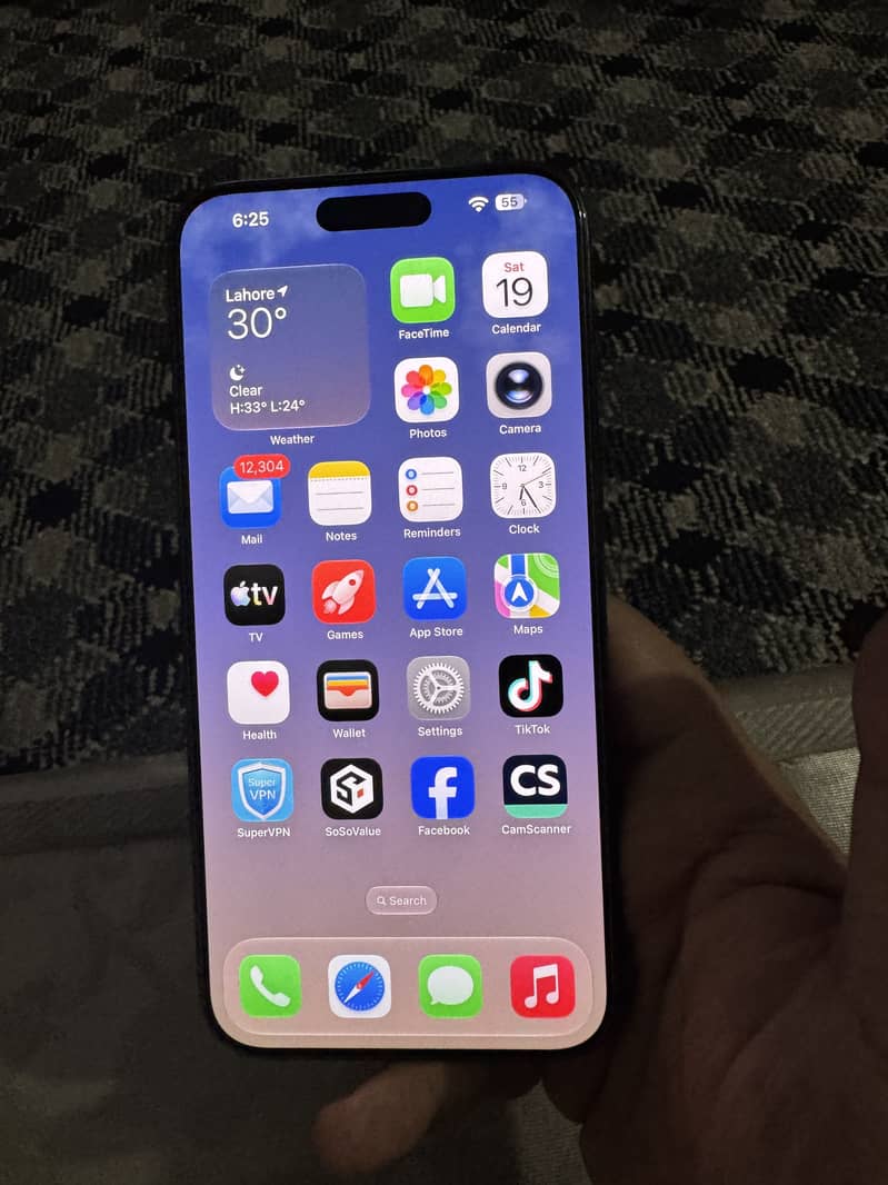 Apple iPhone 15 Pro Max 0