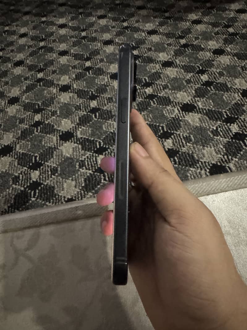 Apple iPhone 15 Pro Max 11