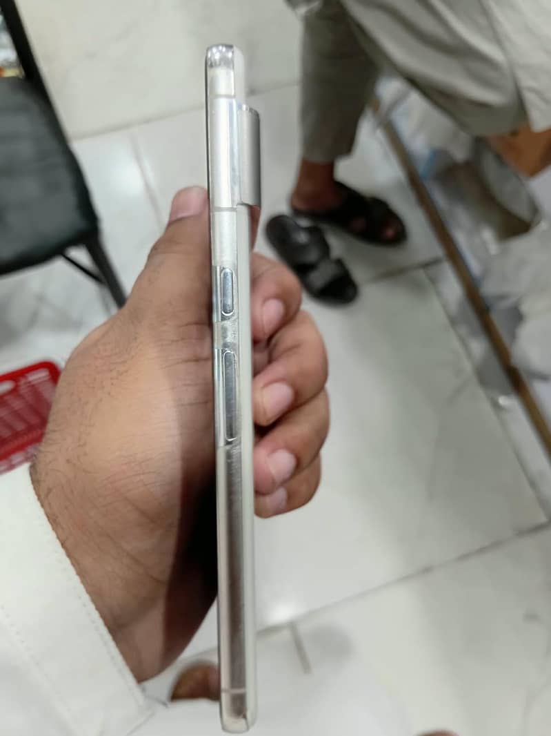 Google Pixel 8 Pro 4